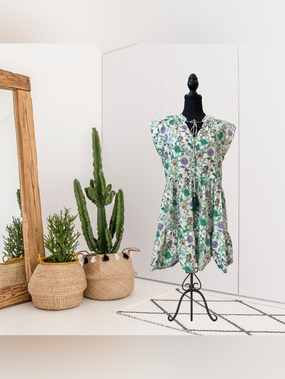 Pomegranate Short Sleeve Floral Tassel Mini Dress